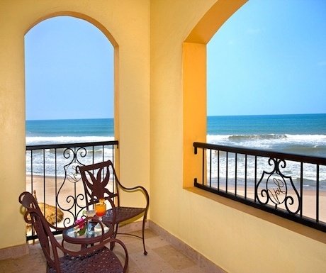 5 of the best luxury hotels for active travelers in Mazatlan